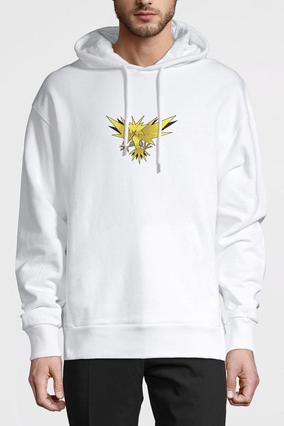 Collage Pokemon Zapdos Baskili Beyaz Erkek Orme Kapsonlu Sweatshirt Uzun Kol Trendyol