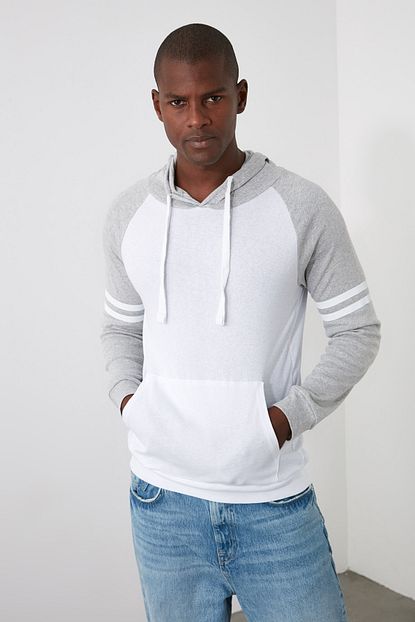 Trendyol Man Gri Erkek Kapusonlu Kanguru Cepli Uzun Kollu Reglan Kollu Uzun Kollu T Shirt Tmnaw20sw0243 Trendyol