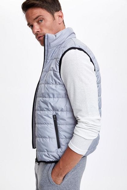 Defacto Erkek Lt Grey Slim Fit Dik Yaka Sisme Yelek S7904az20au Trendyol