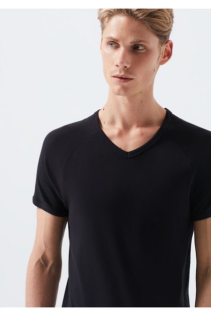 Mavi Erkek Siyah V Yaka Basic T Shirt Trendyol