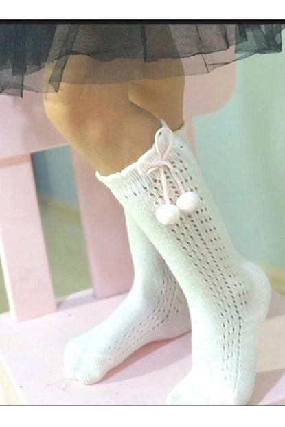 Asa Bebek Cocuk Kiz Bebek Beyaz Ponponlu Ajurlu Yumusacik Diz Alti Corap Trendyol