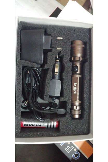 B T 1000 Lumens Sarjli Metal Govdeli El Feneri Zoom Ozellikle Ozel Renk Trendyol
