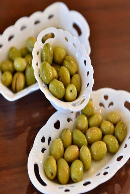 Onlinebahcem Tuplu Uzun Meyveli Sari Ulak Zeytin Fidani Trendyol