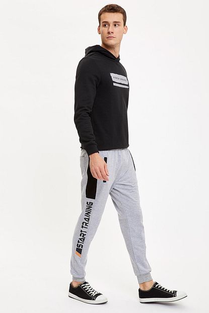 Defacto Erkek Gri Baskili Slim Fit Jogger Esofman Alti Trendyol