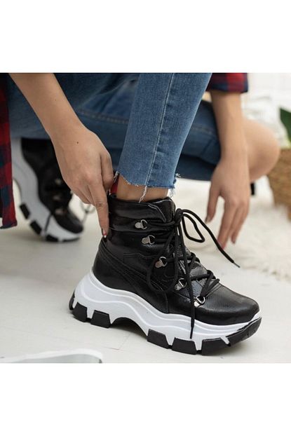 Olivo Butik Tamos Rugan Kalin Taban Su Gecirmez Bagcikli Spor Bot Siyah Trendyol
