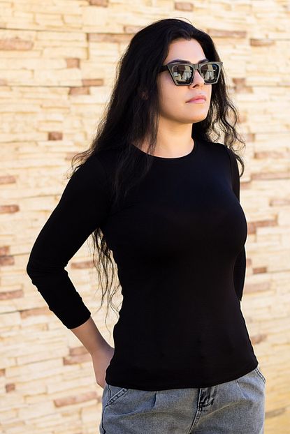 Azicik Akilli Kadin Siyah Uzun Kollu Pamuk Bisiklet Yaka Ince Body 20kbdybyuv Trendyol