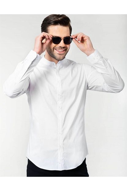 Tudors Erkek Beyaz Slim Fit Hakim Yaka Likrali Gomlek Trendyol