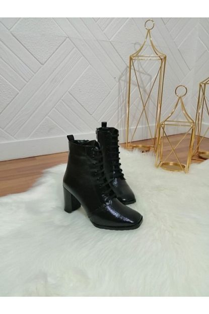 Linda Shoes Kadin Siyah Kare Burun Bagcikli Bot Trendyol