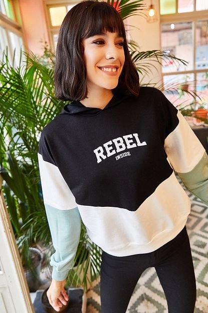 Mor Renkli Parca Kumasli Kapsonlu Sweatshirt