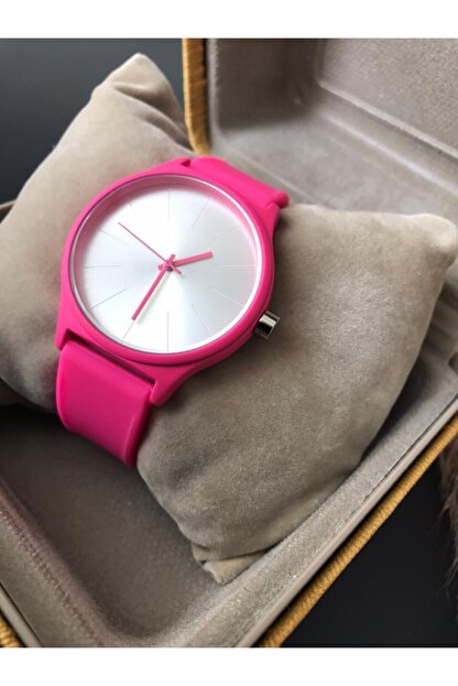 ricardo silikon kordon pembe bayan kol saati fiyati yorumlari trendyol