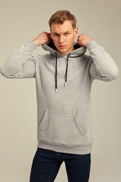 Tarz Cool Erkek Gri Kapusonlu Kanguru Cepli Uzun Kollu Basic Sweatshirt Trendyol