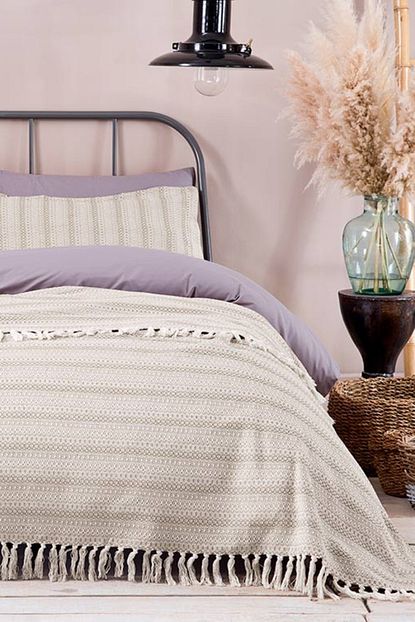 English Home Bej Armurlu Cift Kisilik Yatak Ortusu Takimi 240x260 Cm Trendyol