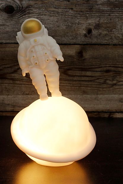 Kare Dekor Buyuk Boy Astronot Saturn Gece Lambasi Trendyol