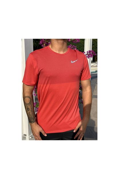 Nike Erkek Kirmizi Tisort Trendyol