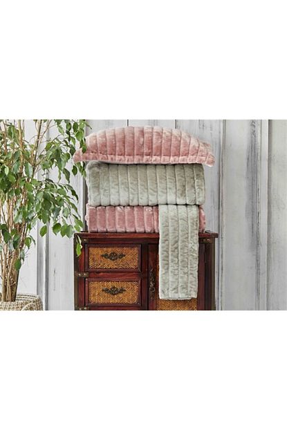 Karaca Home Mariel Yesil Cift Kisilik Soft Ipek Yatak Ortusu Trendyol