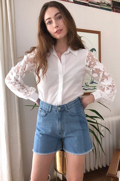 Trendyolmilla Ekru Kollari Tul Detayli Gomlek Twoss20go0315 Trendyol