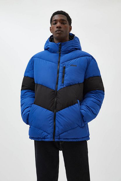 Pull Bear Erkek Mavi Kontrast Blok Renkli Sisme Mont 09710909 Trendyol