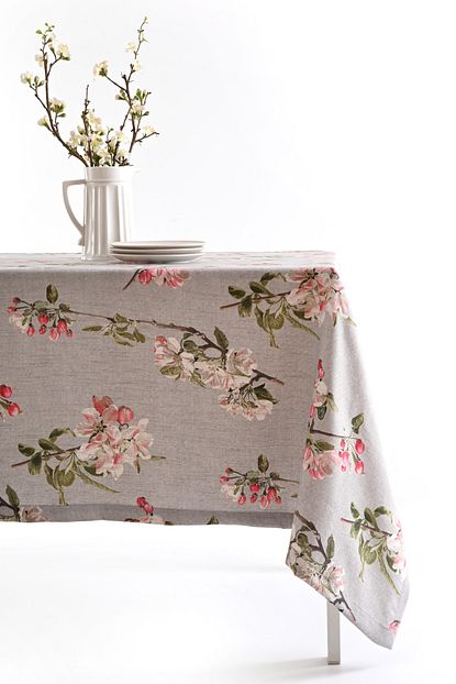 Deco Center 100 Polyester Zemini Gri Ustu Cicek Baski Desenli Kare Masa Ortusu 180x180 Trendyol