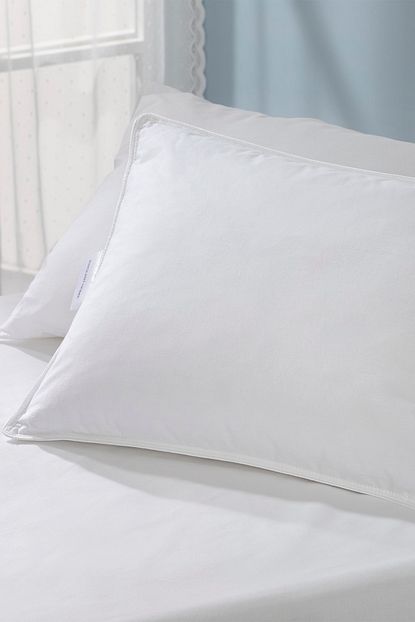 English Home Soft Kaz Tuyu Bebek Yastik 35x45 Cm Beyaz Trendyol