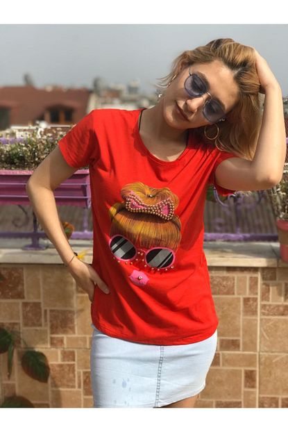Need Butik Kadin Kirmizi Baskili T Shirt Trendyol