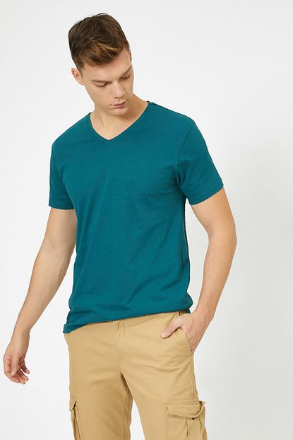 Koton Erkek Yesil V Yaka T Shirt 0yam12138lk Trendyol