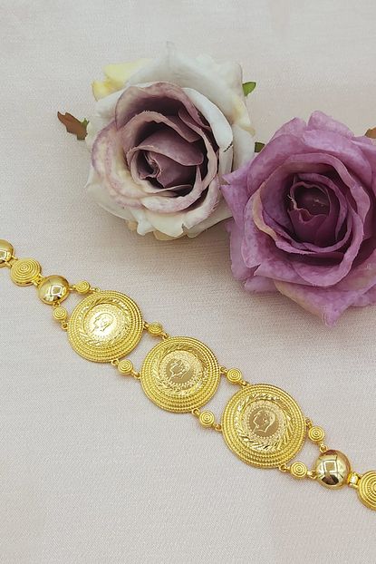 Alzey Gold Imitasyon Altin Kaplama Bombeli Ceyrekli Kadin Bileklik Trendyol