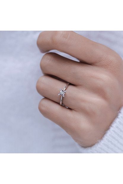 Blue Diamond 0 03 Karat Pirlanta Tektas Yuzuk Trendyol