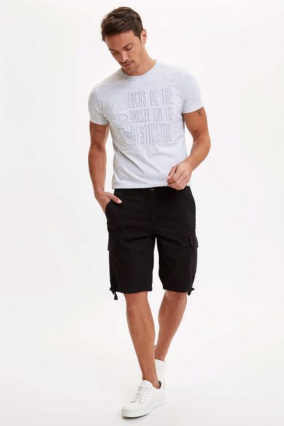 Defacto Erkek Siyah Regular Fit Kargo Bermuda Sort N6623az 20sm Bk27 Trendyol