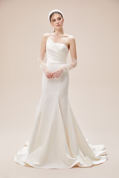 Oleg Cassini Oleg By Straplez Fiyonk Detayli Saten Balik Model Gelinlik Trendyol