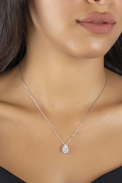 Swarovski Kadin 925 Ayar Gumus Damla Tasli Kolye Fiyati Yorumlari Trendyol
