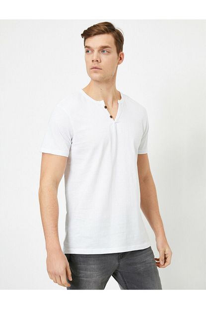 Koton Erkek T Shirt Dugme Detayli Pamuklu V Yaka Trendyol