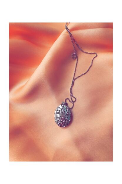 Resimli Kapakly Kolye Kadyn