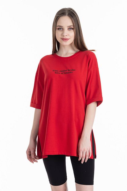 Caya Kadin Kirmizi Slogan Baskili Oversize Yirtmacli T Shirt Trendyol