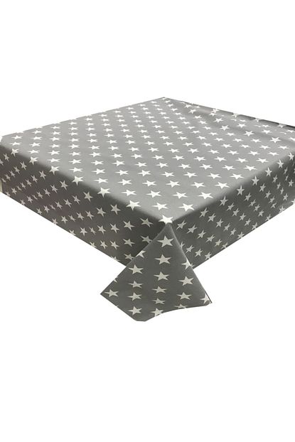 Zeren Home Gri Zemin Beyaz Yildizlar Duck Dertsiz Masa Ortusu 140 X 160 Cm Trendyol
