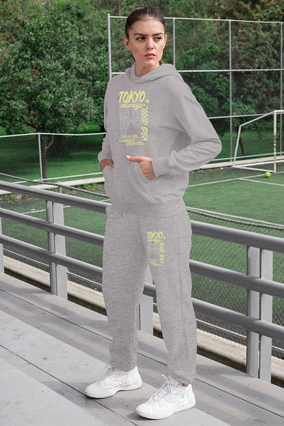 Angemiel Wear Tokyo Is A Good Idea Kadin Esofman Takimi Gri Kapsonlu Sweatshirt Gri Esofman Alti Trendyol