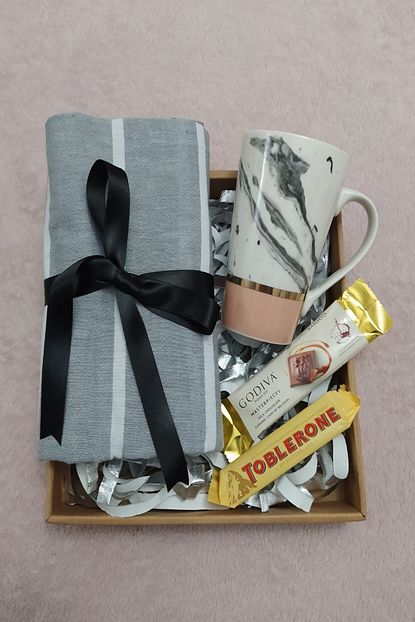 Ld Design Gri Pestamel Mermer Desen Kupali Toblerone Ve Godiva Cikolatali Hediye Kutusu Trendyol