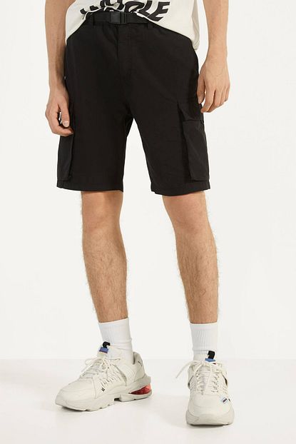 Bershka Erkek Siyah Kemerli Poplin Kargo Bermuda Sort 02675019 Trendyol