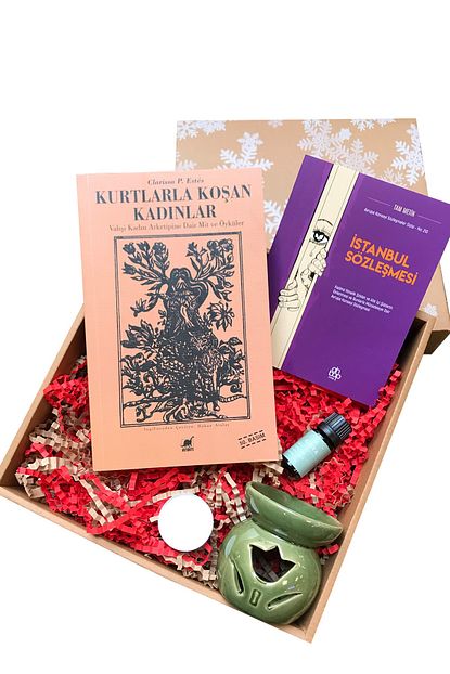 ayrinti yayinlari guclu kadinlara kurtlarla kosan kadinlar hediye seti fiyati yorumlari trendyol