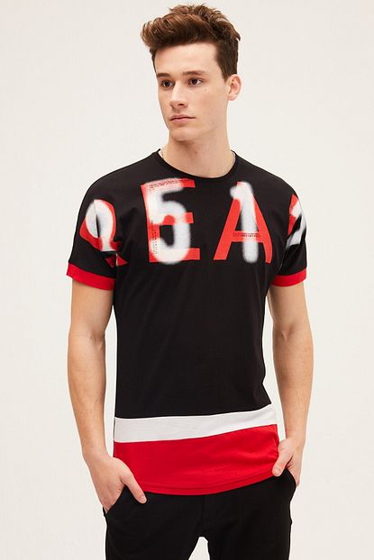 karpefingo erkek sprey baskili yarasa kol siyah t shirt 42910 fiyati yorumlari trendyol