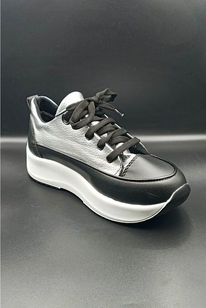 Valere Rahat Tabanli Sik Duruslu Hem Gunluk Hem Spor Kullanima Uygun Sneaker Unisex Ayakkabi Fiyati Yorumlari Trendyol