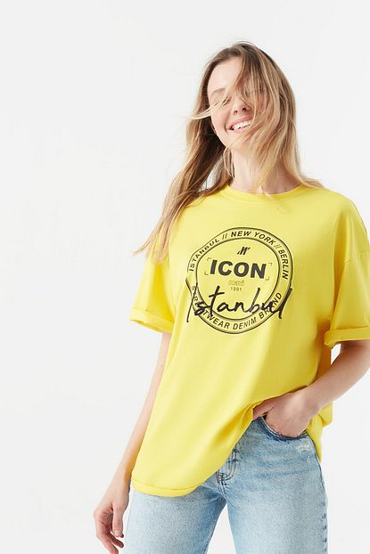 Mavi Kadin Icon Baskili Sari T Shirt 1600250 32502 Trendyol