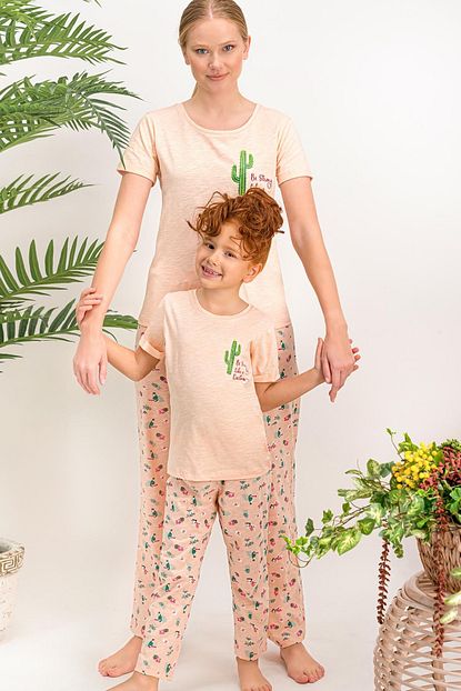 Arnetta Kisa Kol Uzun Pantolon Pijama Takimi Anne Kiz Kombin Yapilabilir Trendyol