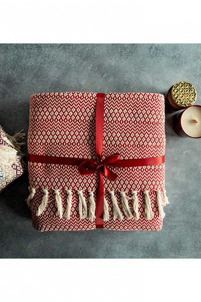 Karaca Home Levi Kirmizi Cift Kisilik Pike Trendyol