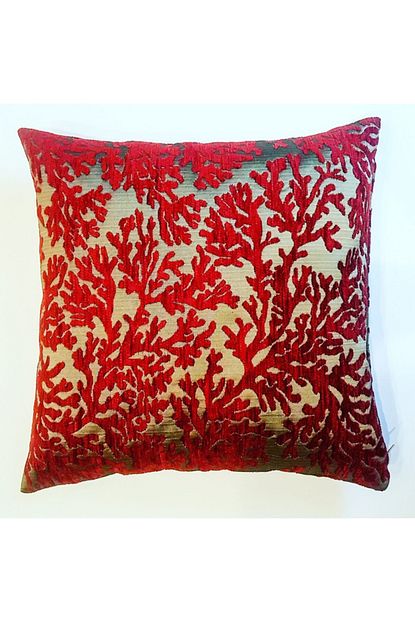 Pillows Store Mercan Desenli Kirmizi Kirlent Kilifi Trendyol