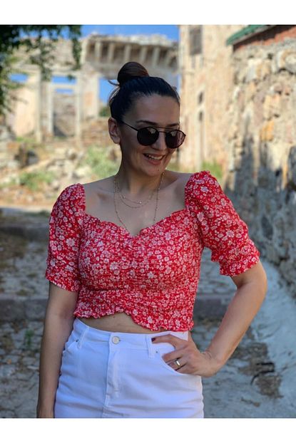 Hande Arik Kirmizi Minik Cicekli Bluz Trendyol