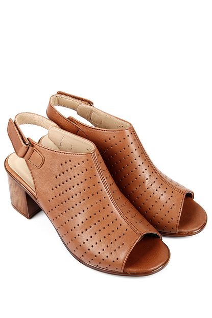 G O N Gon Hakiki Deri Kadin Sandalet 45627 Trendyol