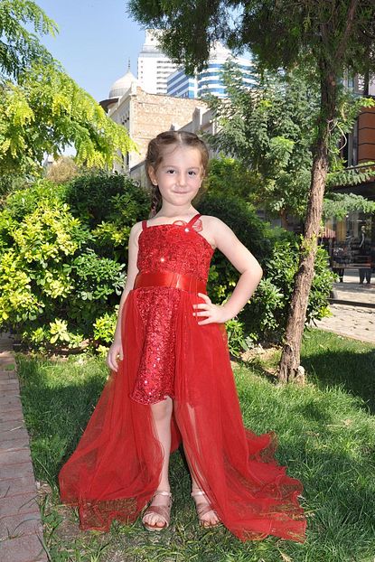 White Albeni Kids Kiz Cocuk Kirmizi Payetli Kuyruklu Abiye Elbise Trendyol