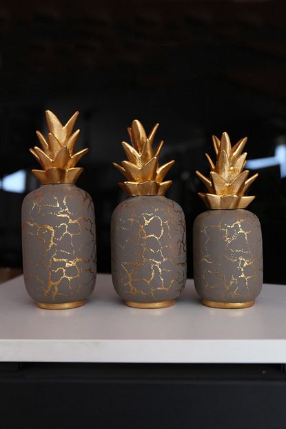 https www trendyol com kumsar dekoratif 3 parca ananas biblo salon seti gri p 43154417