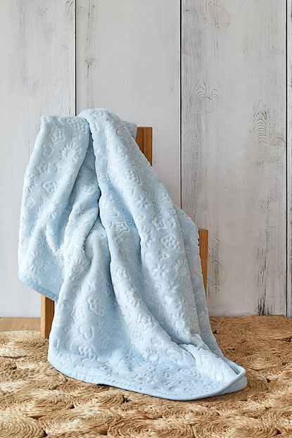 Karaca Home Bebek Embosy Battaniye Mavi Trendyol