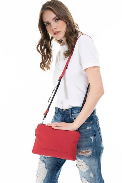 United Colors Of Benetton Kirmizi Kadin Postaci Cantasi Bnt346 Trendyol